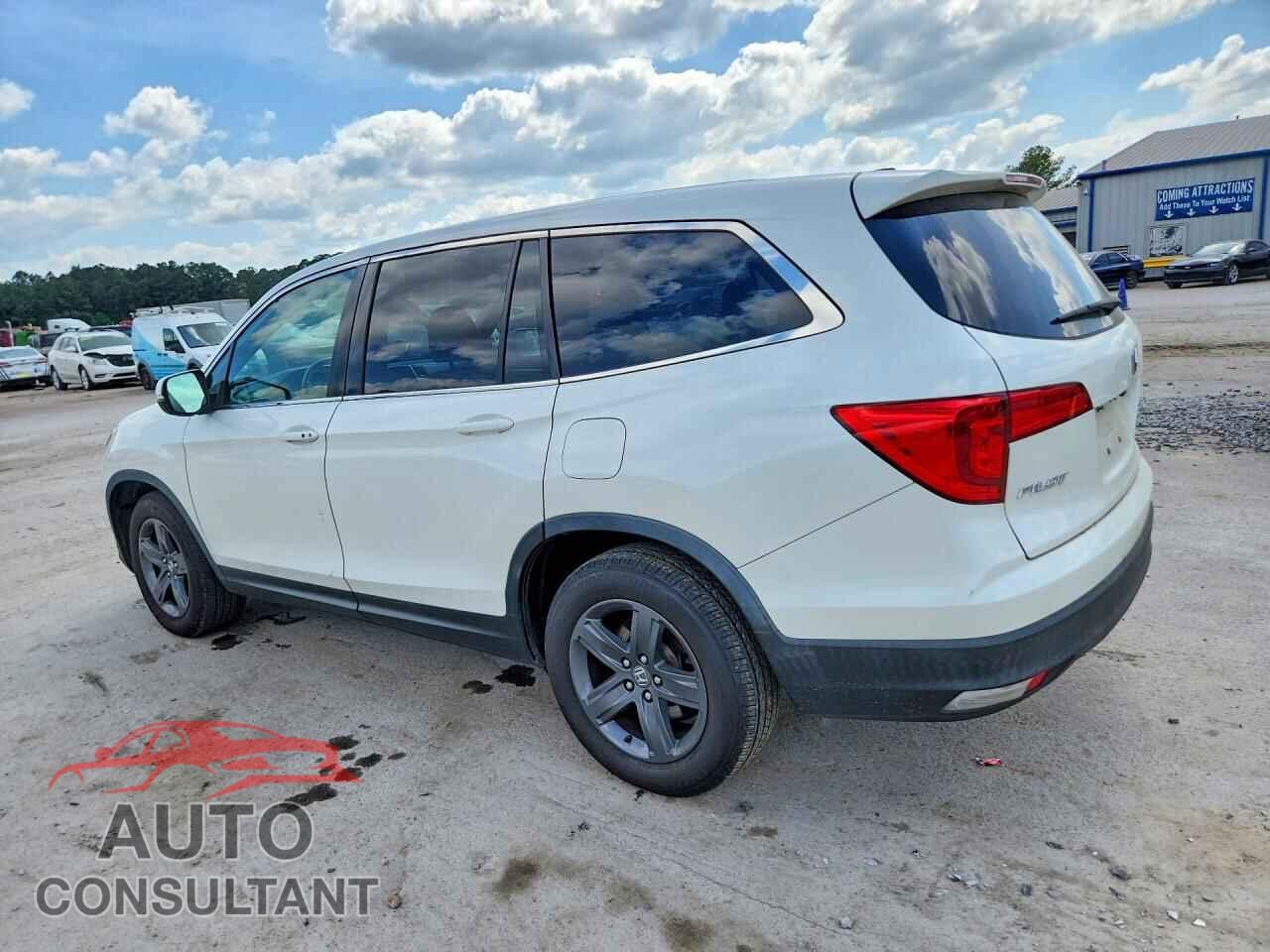 HONDA PILOT 2017 - 5FNYF5H54HB040089