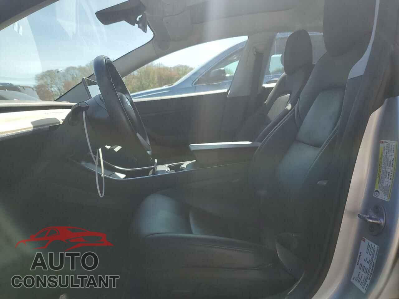 TESLA MODEL 3 2018 - 5YJ3E1EA8JF060889