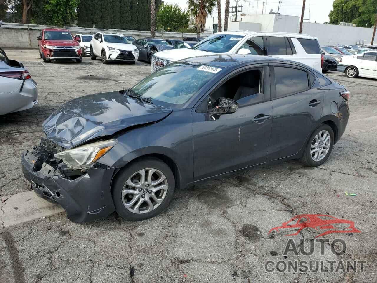 TOYOTA YARIS 2017 - 3MYDLBYV8HY163681