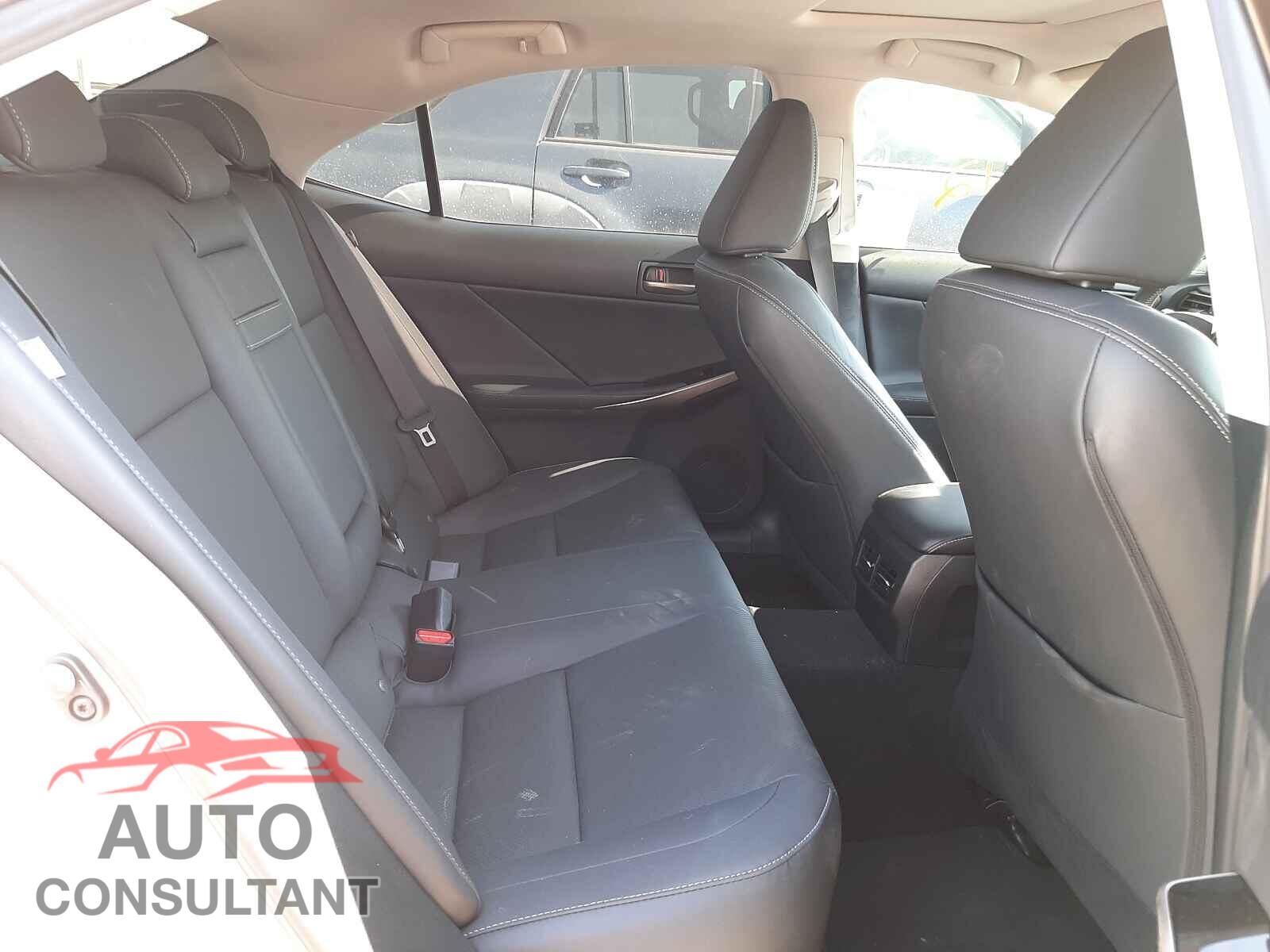 LEXUS IS 2019 - JTHBA1D29K5094357