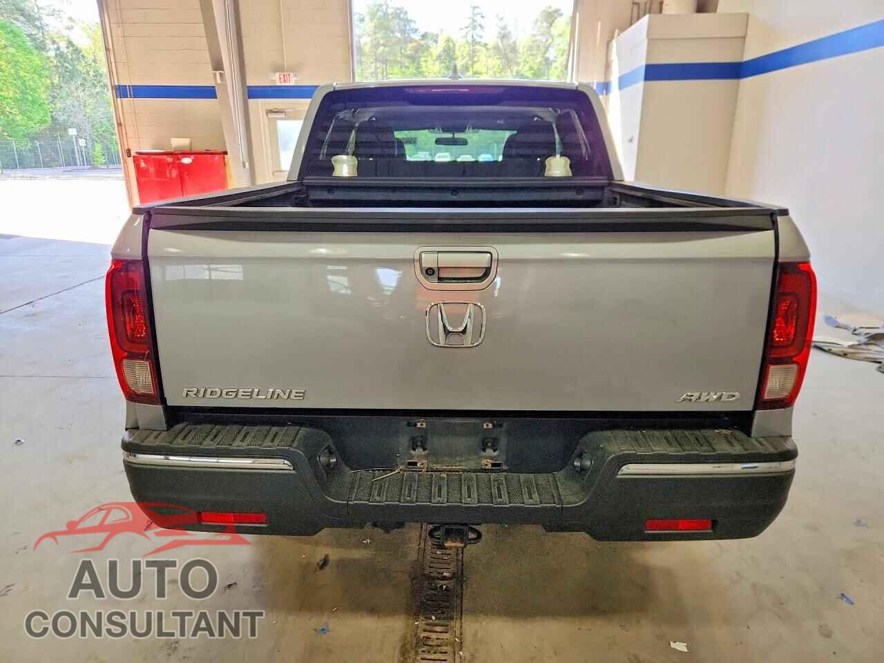 HONDA RIDGELINE 2017 - 5FPYK3F55HB011159