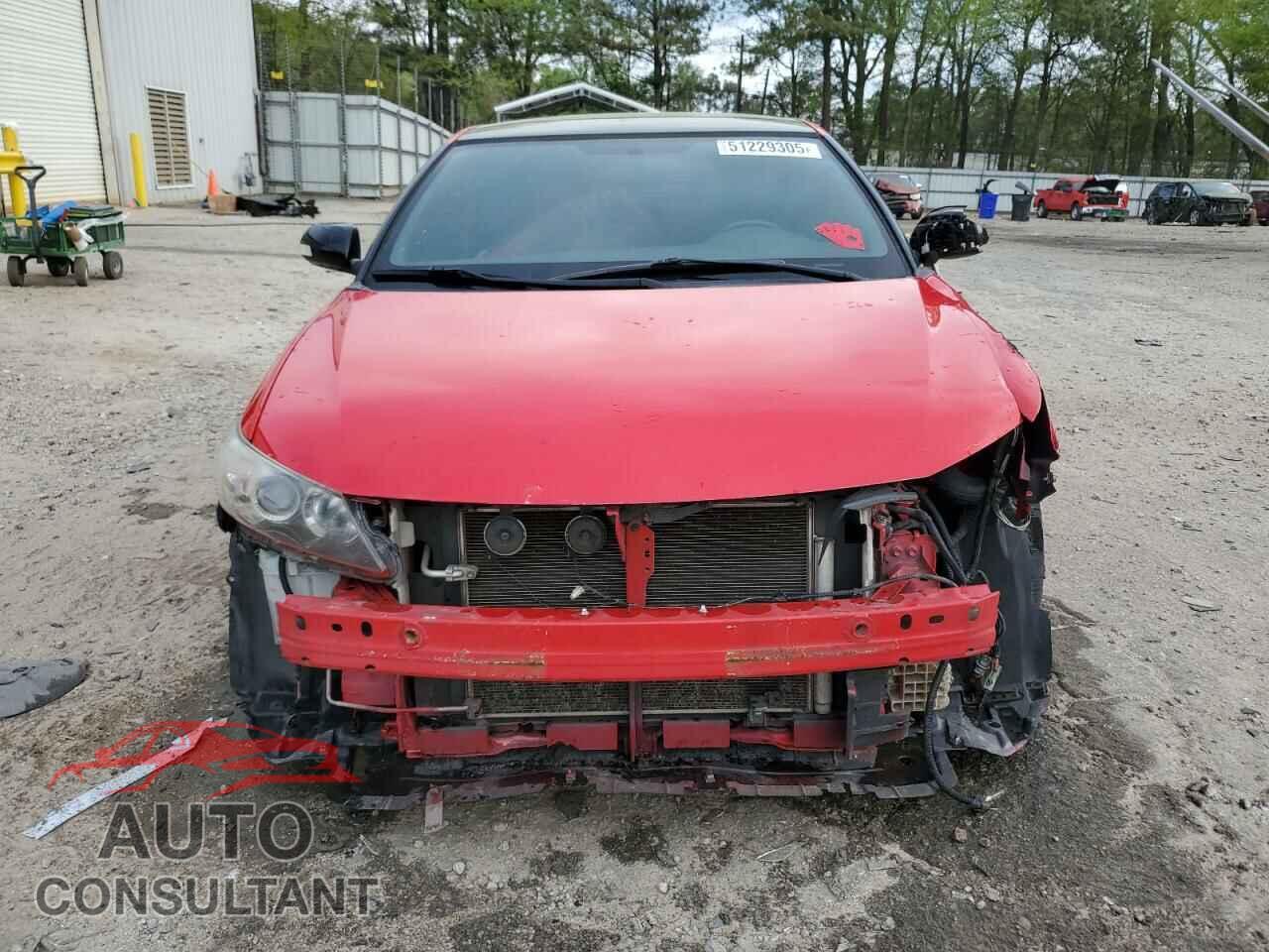 TOYOTA SCION 2013 - JTKJF5C77D3049282