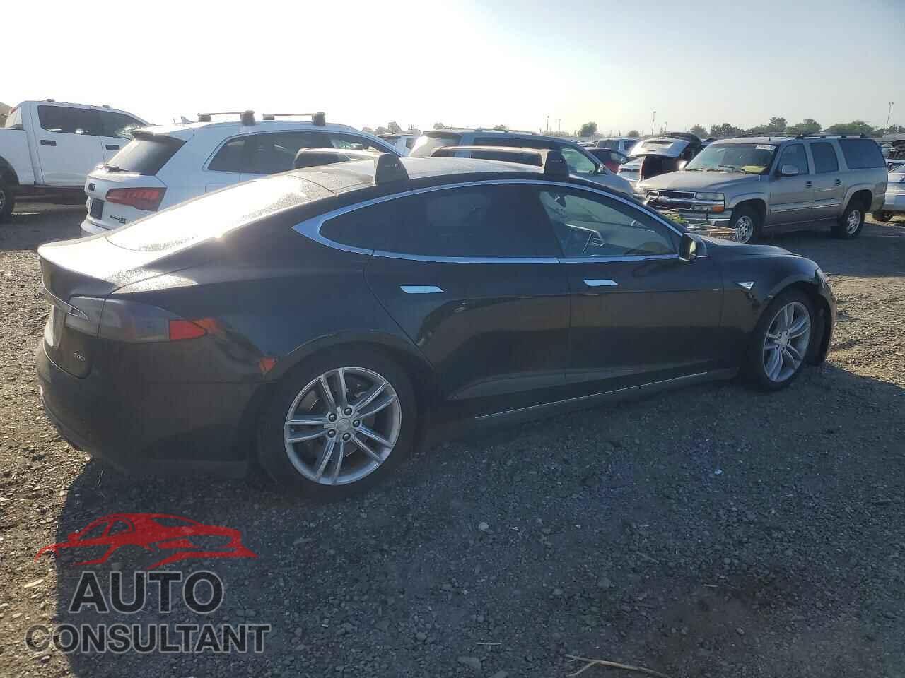 TESLA MODEL S 2015 - 5YJSA1E29FF116877