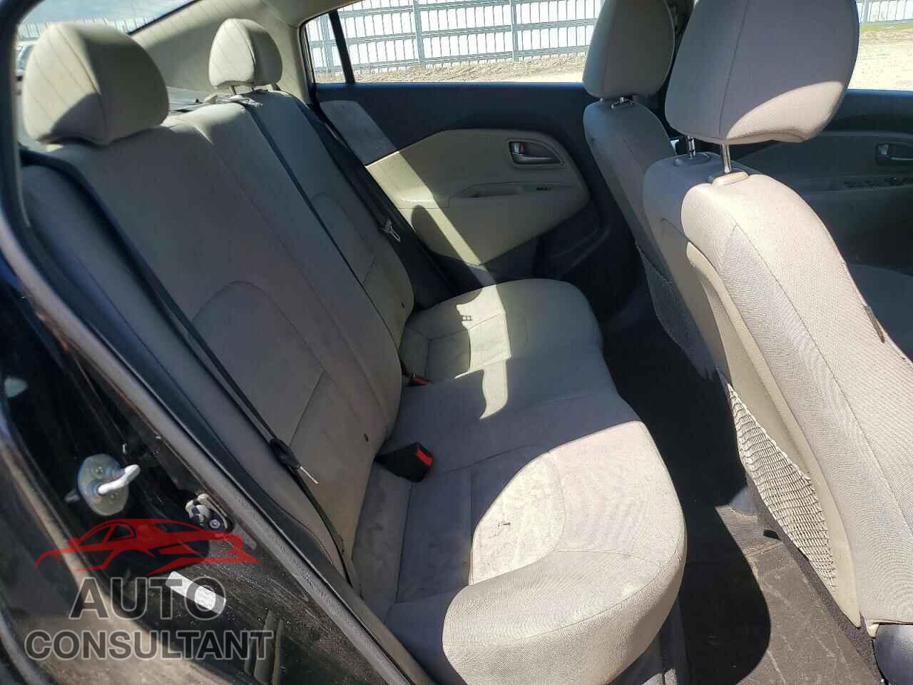 KIA RIO 2014 - KNADM4A32E6331573