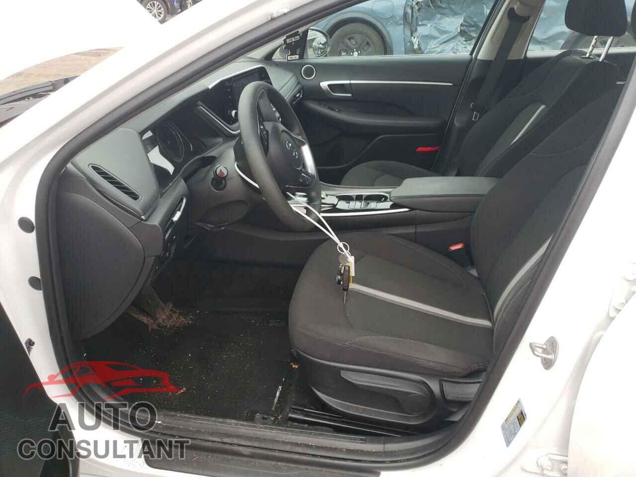 HYUNDAI SONATA 2023 - KMHL24JA1PA325312