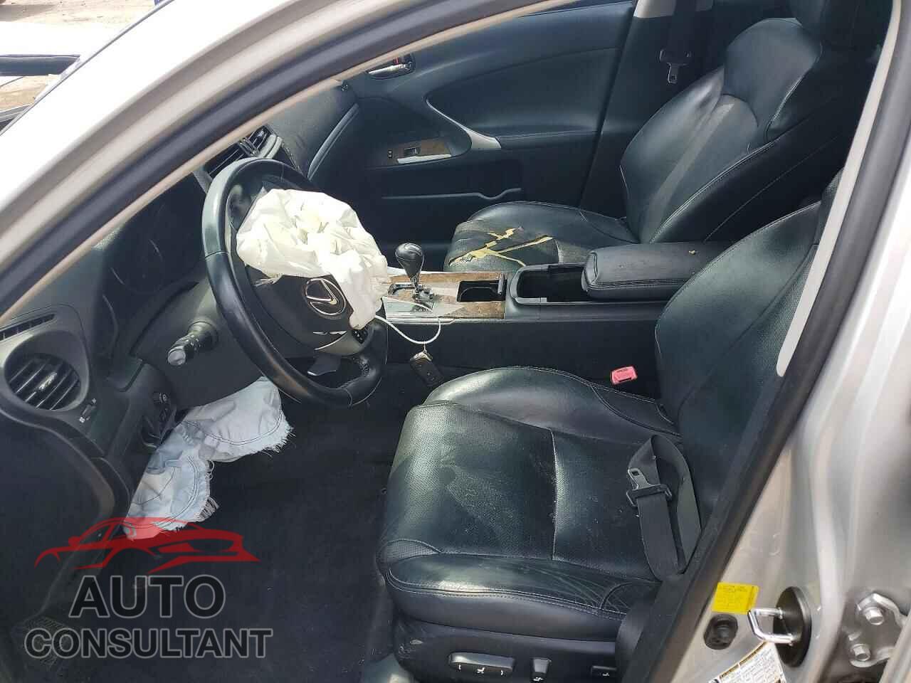 LEXUS IS 2011 - JTHBF5C29B5147553