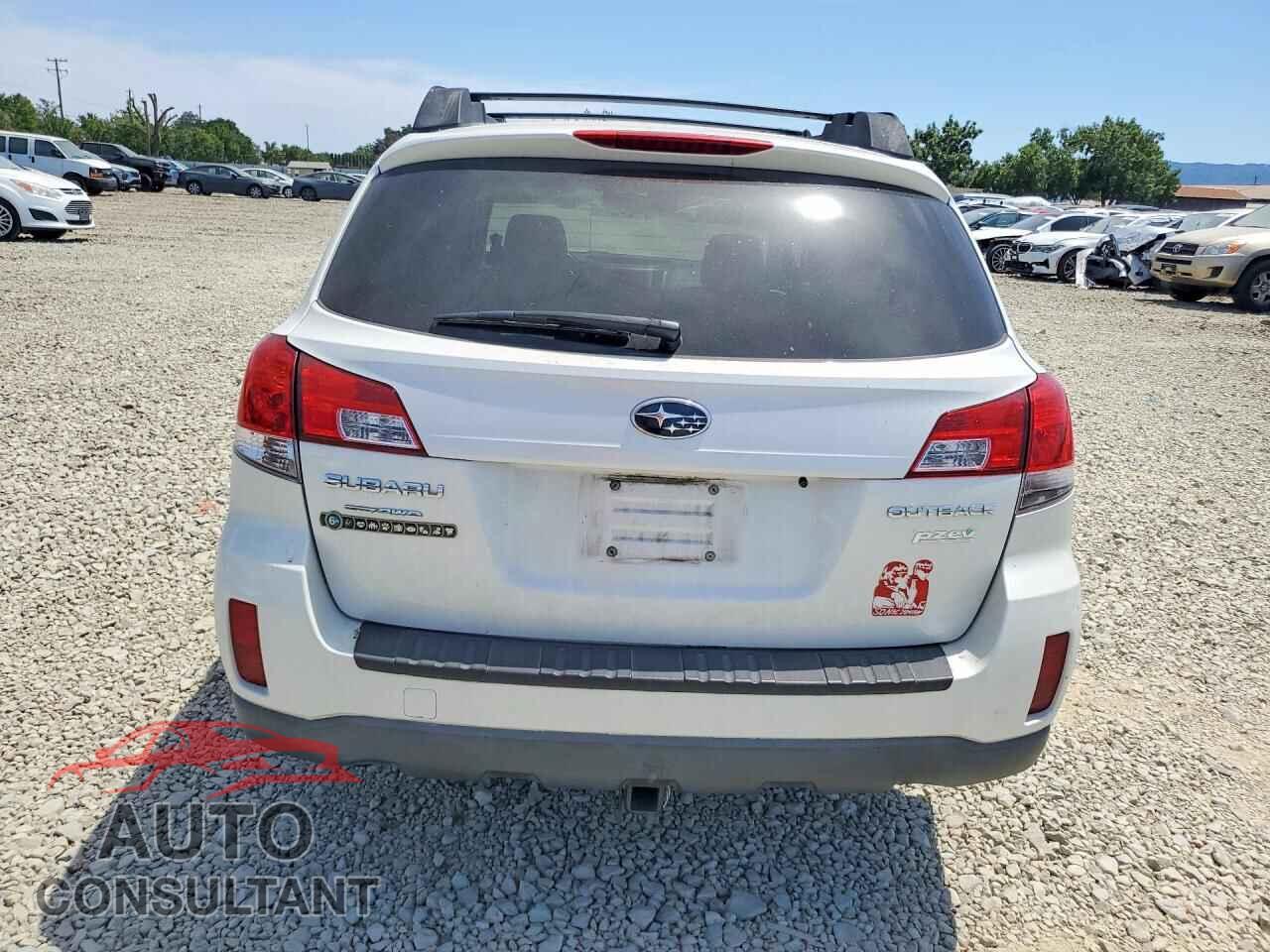 SUBARU OUTBACK 2013 - 4S4BRBCC1D3325076