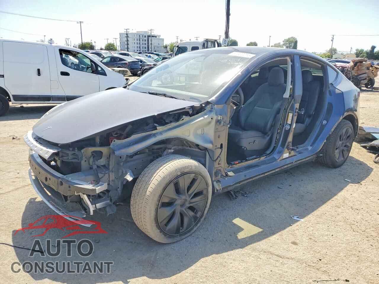 TESLA MODEL Y 2024 - 7SAYGDED9RF183126