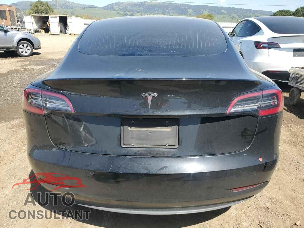 TESLA MODEL 3 2020 - 5YJ3E1EA5LF805617