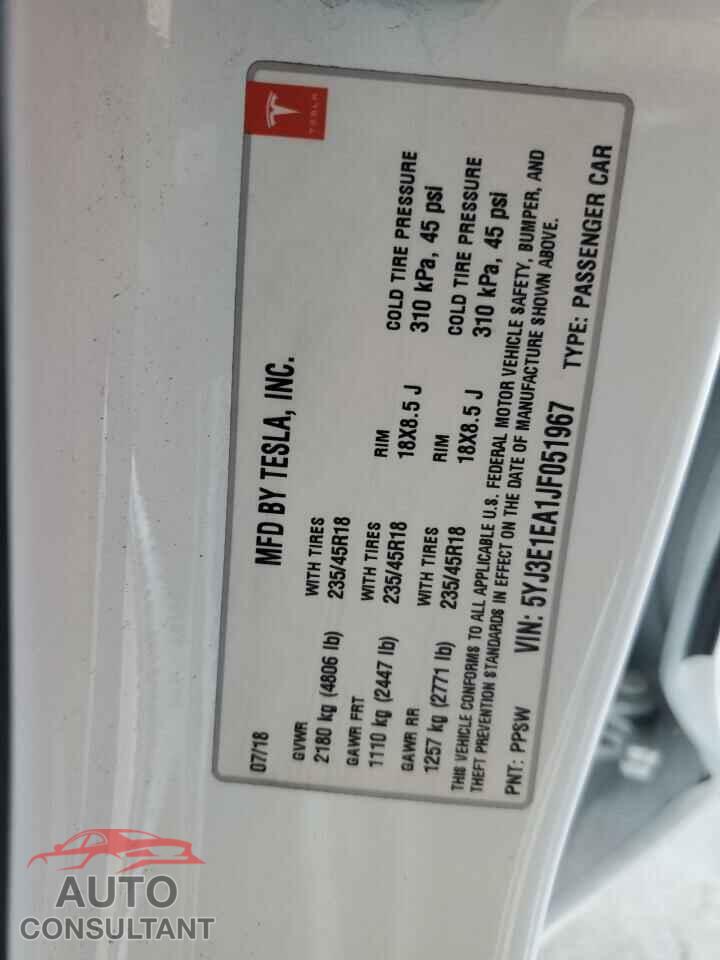 TESLA MODEL 3 2018 - 5YJ3E1EA1JF051967