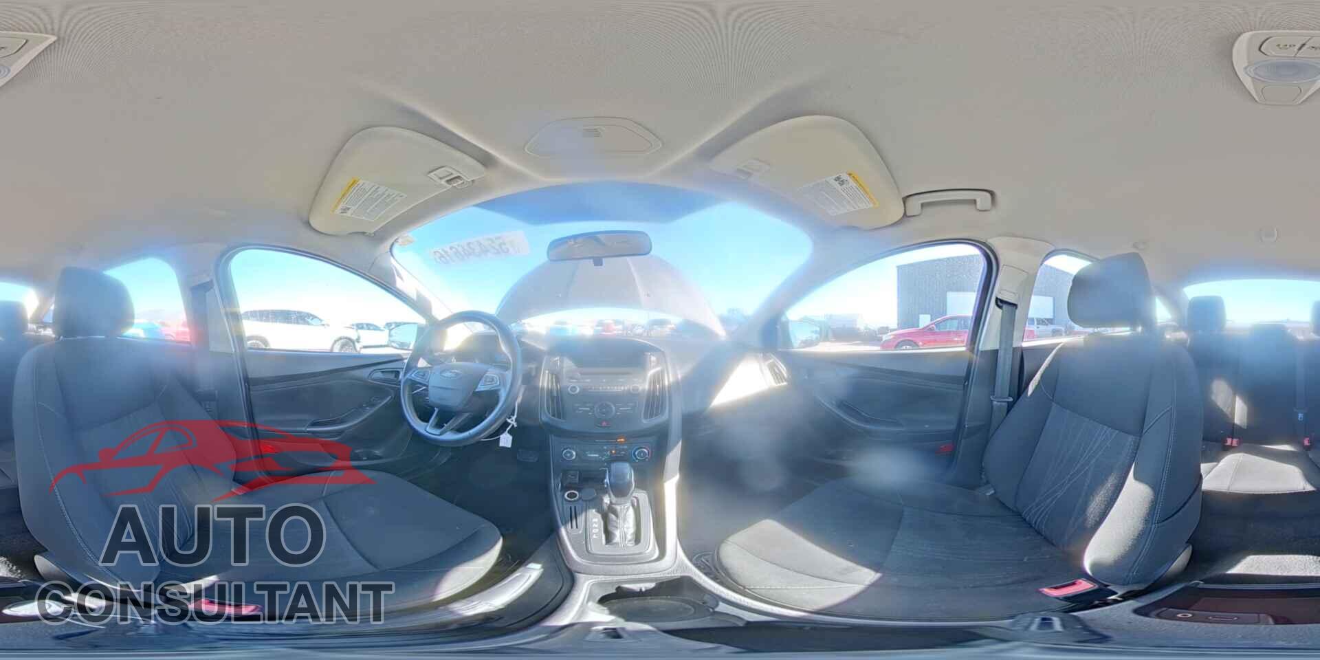 FORD FOCUS 2015 - 1FADP3E21FL306128