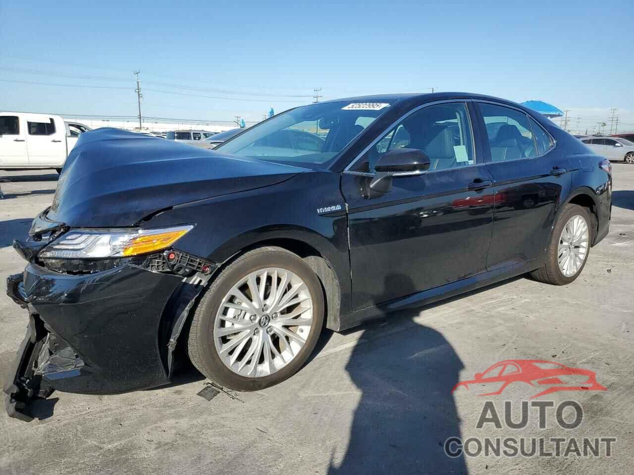 TOYOTA CAMRY 2019 - 4T1B21HK8KU011771