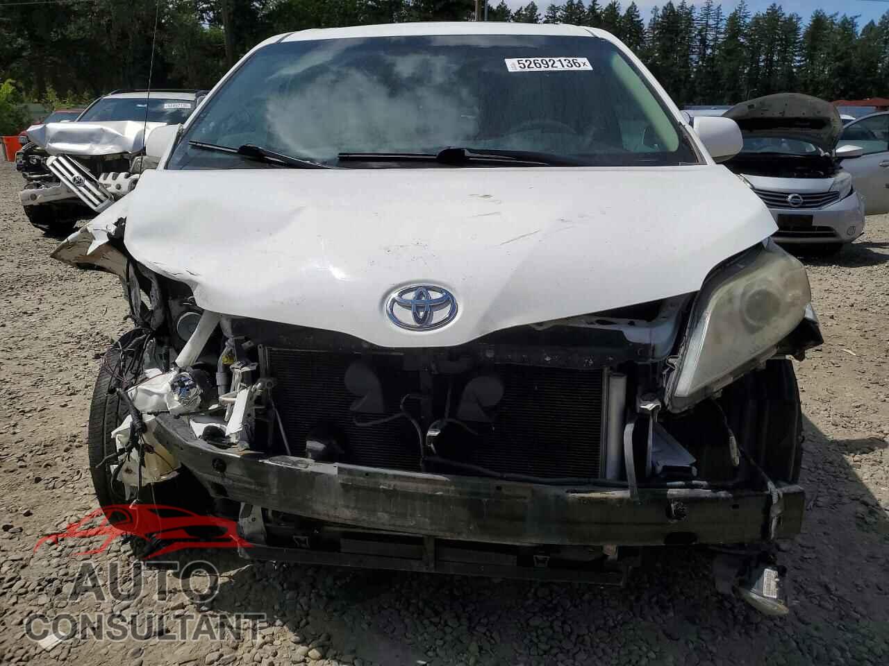 TOYOTA SIENNA 2011 - 5TDYK3DCXBS099834