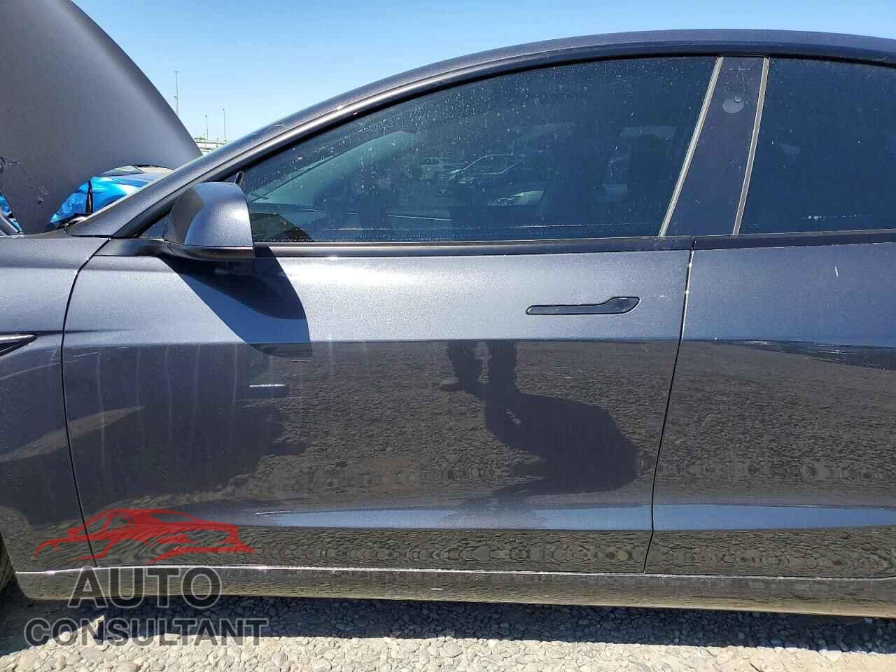 TESLA MODEL 3 2025 - 5YJ3E1EA2SF891807