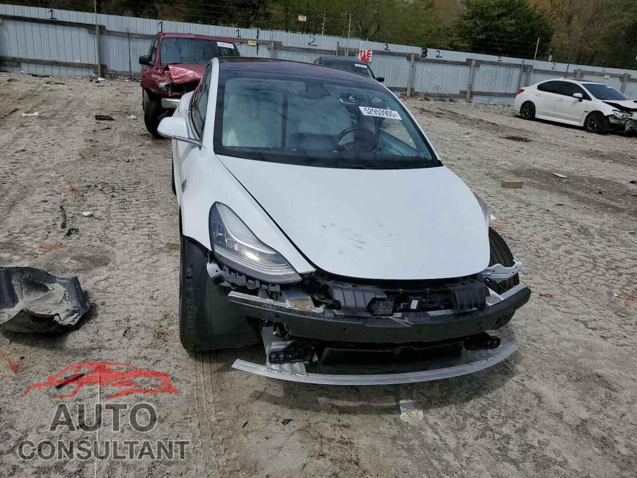 TESLA MODEL 3 2018 - 5YJ3E1EB5JF085810