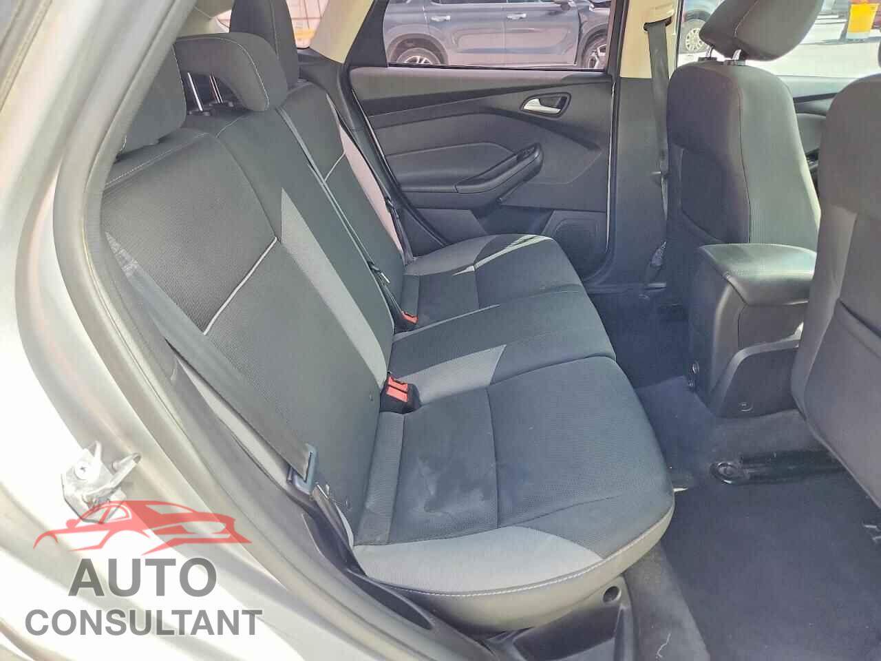 FORD FOCUS 2014 - 1FADP3K28EL428505