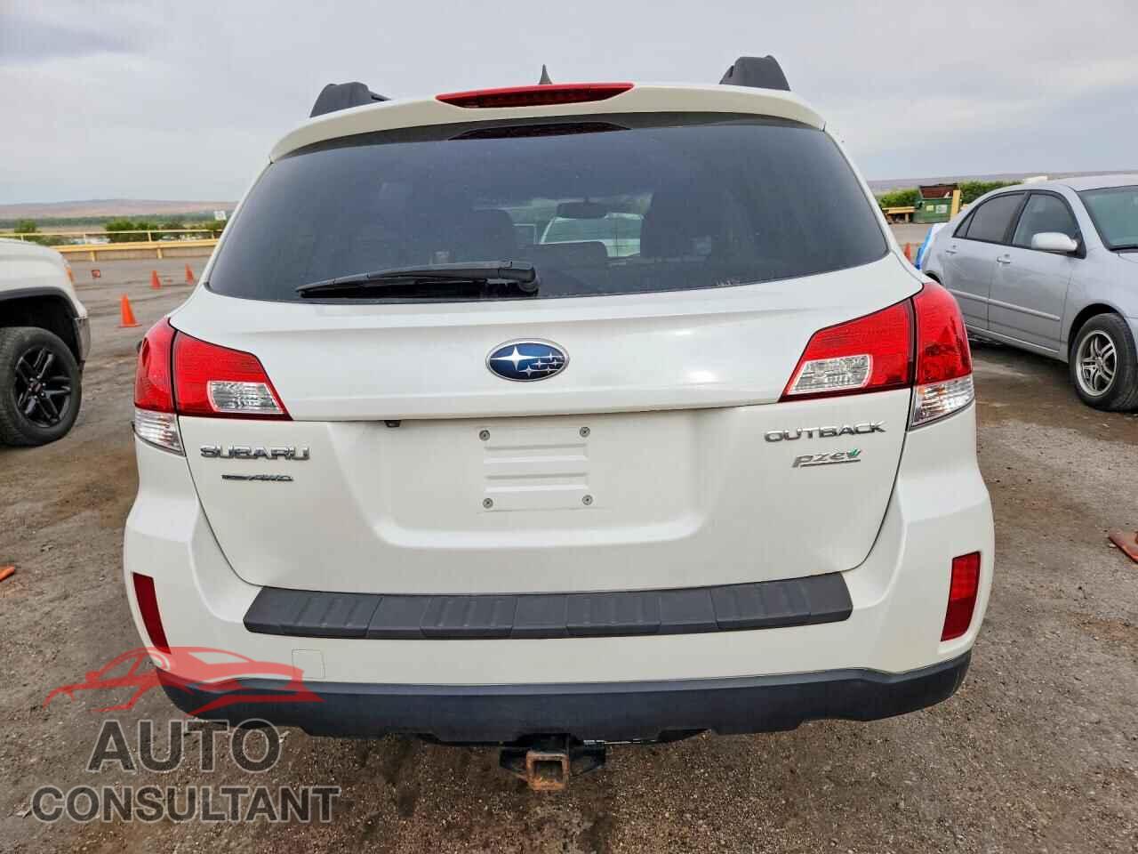 SUBARU OUTBACK 2014 - 4S4BRBLC2E3301399