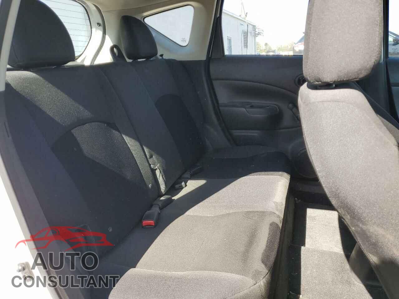 NISSAN VERSA 2017 - 3N1CE2CP3HL374039
