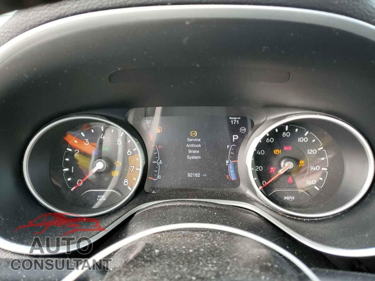 JEEP COMPASS 2018 - 3C4NJDCB4JT200410