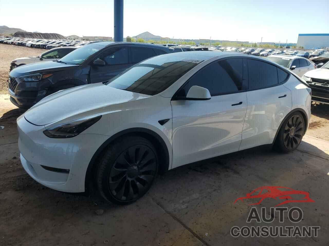 TESLA MODEL Y 2021 - 5YJYGDEF5MF215870