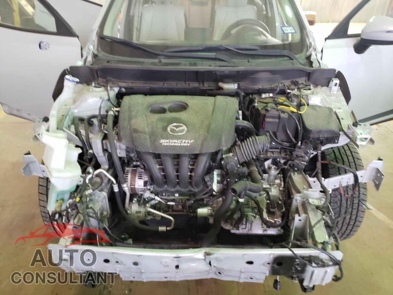 MAZDA CX-3 2017 - JM1DKFD73H0171889