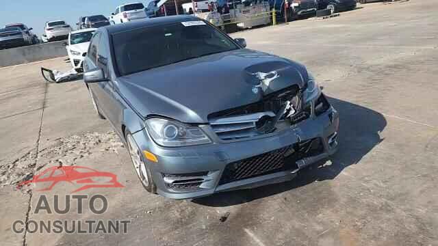 MERCEDES-BENZ C-CLASS 2012 - WDDGF8BB4CA656975