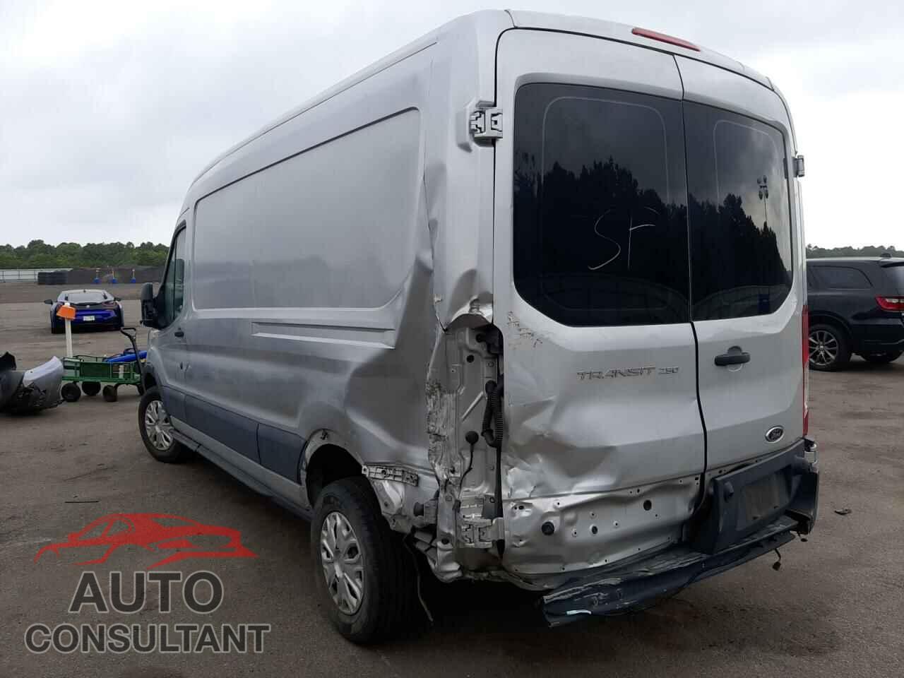FORD TRANSIT 2017 - 1FTYR2CM6HKA07277