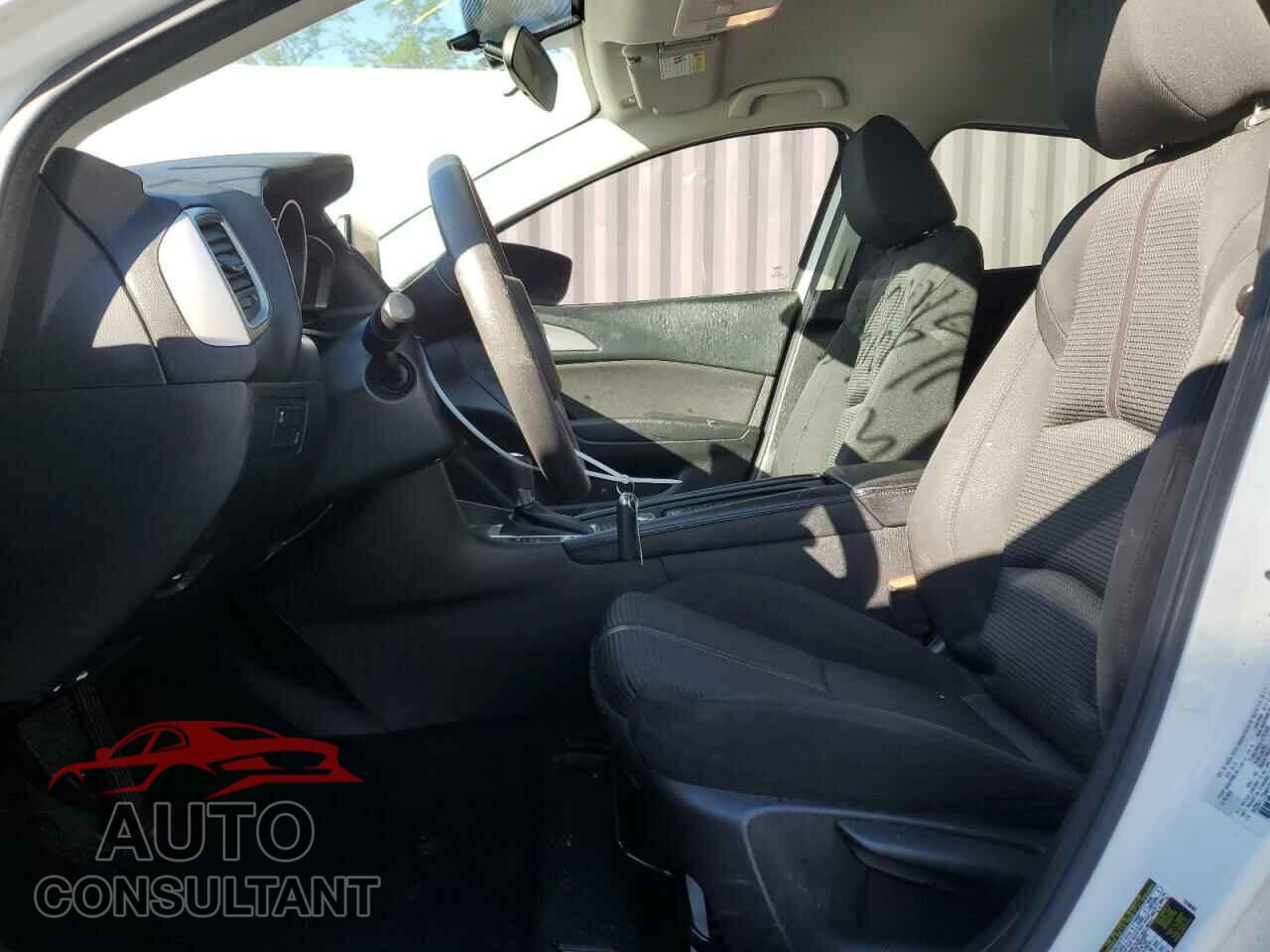 MAZDA 3 2017 - 3MZBN1U73HM102843