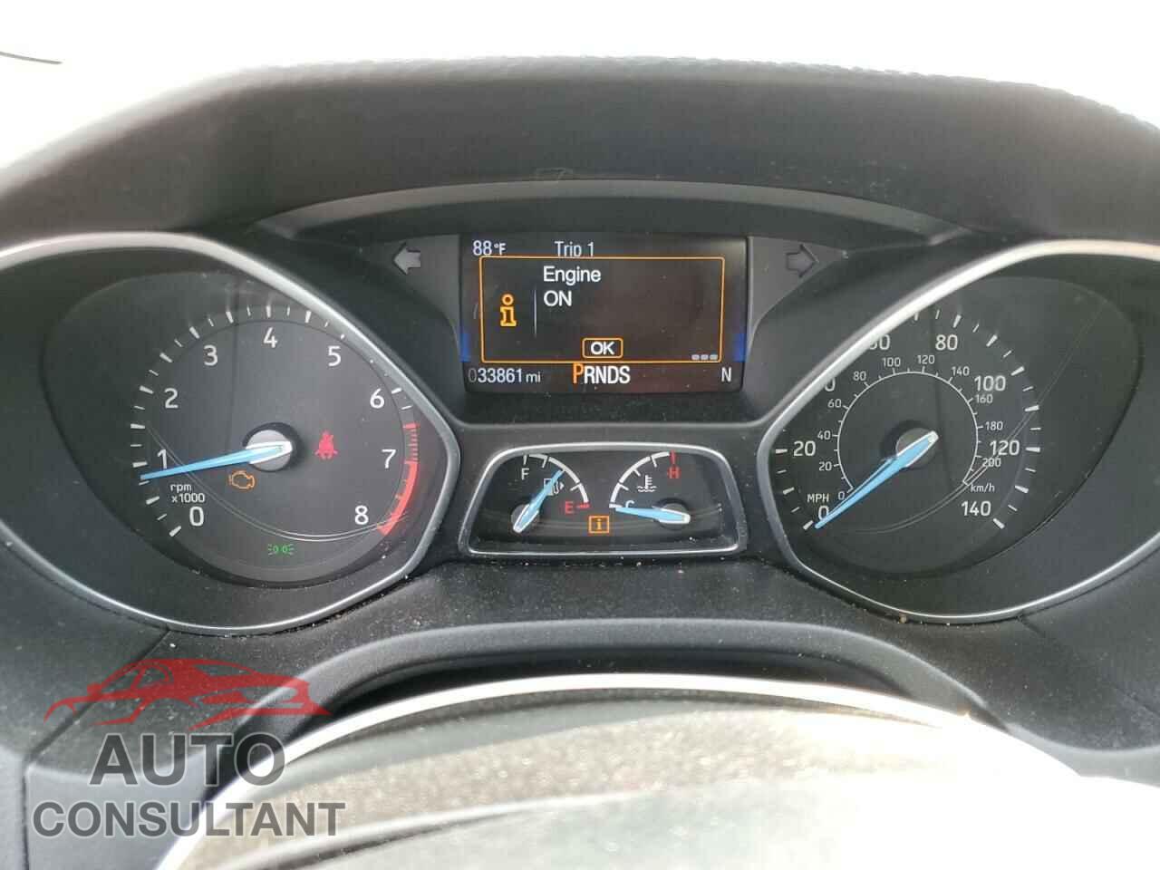 FORD FOCUS 2015 - 1FADP3F28FL381925