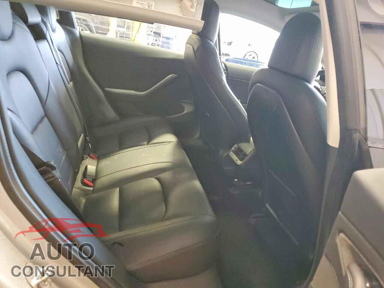 TESLA MODEL 3 2018 - 5YJ3E1EB2JF091094