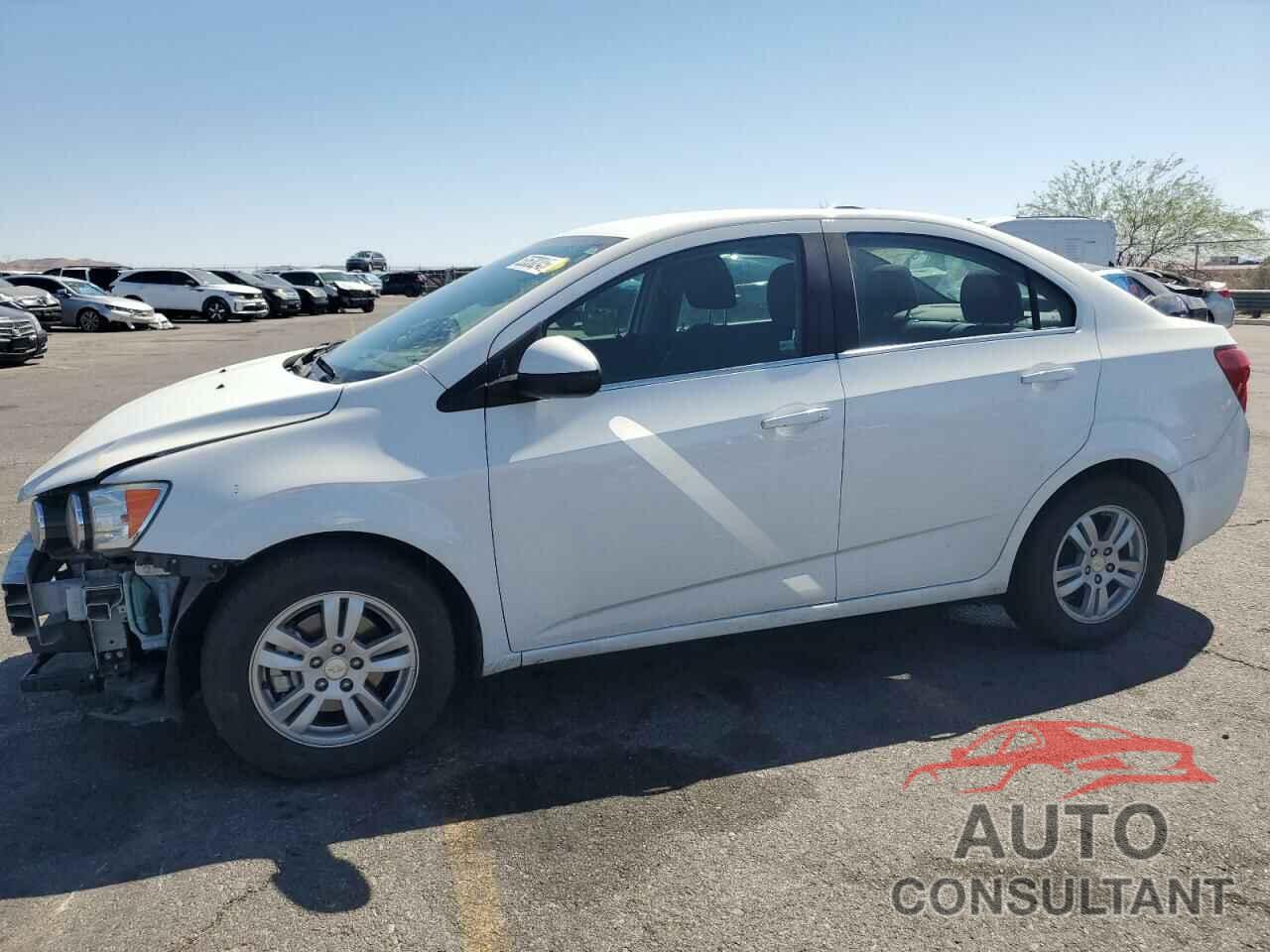 CHEVROLET SONIC 2015 - 1G1JC5SH2F4212260