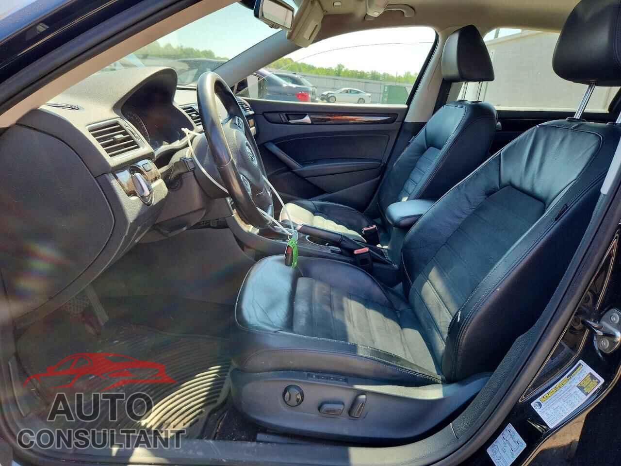 VOLKSWAGEN PASSAT 2014 - 1VWCN7A30EC007792