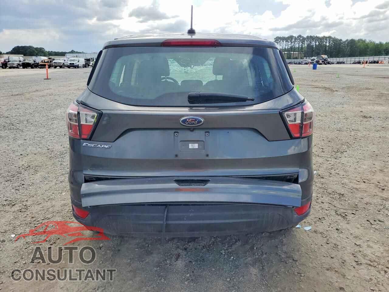 FORD ESCAPE 2017 - 1FMCU0F73HUB93962