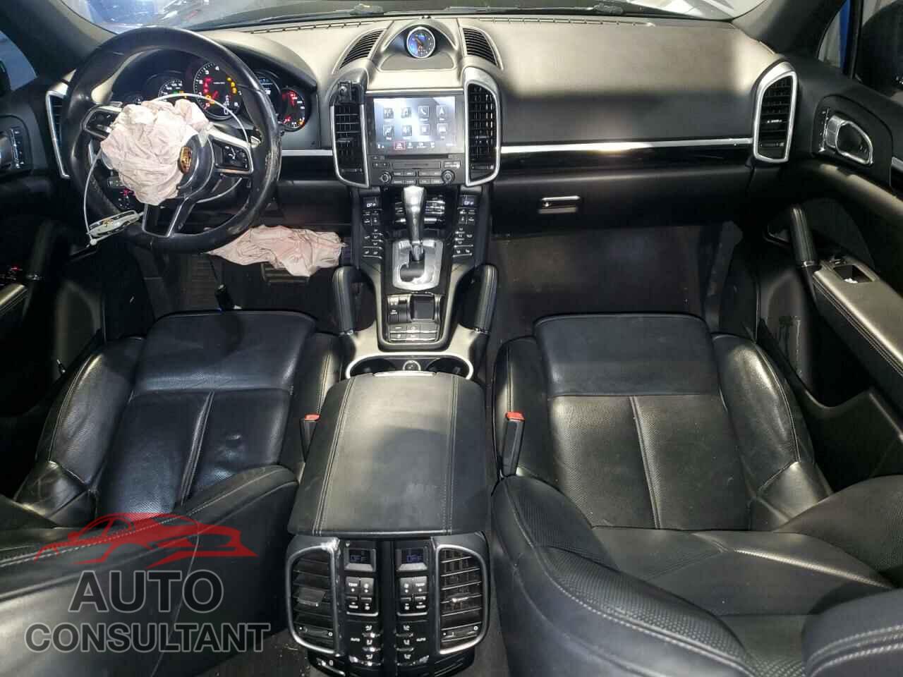 PORSCHE CAYENNE 2017 - WP1AA2A2XHKA80550