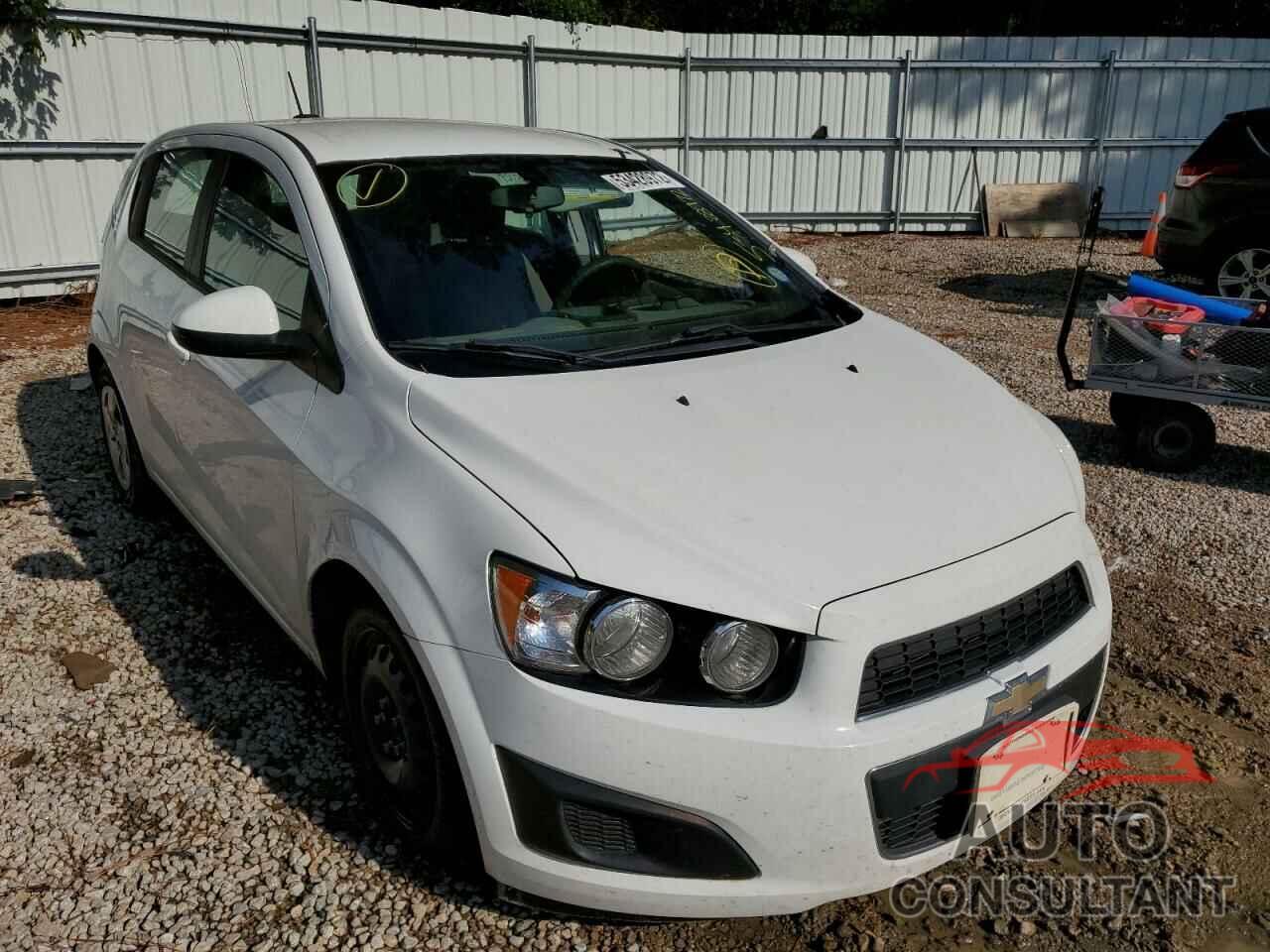 CHEVROLET SONIC 2016 - 1G1JA6SH8G4111978