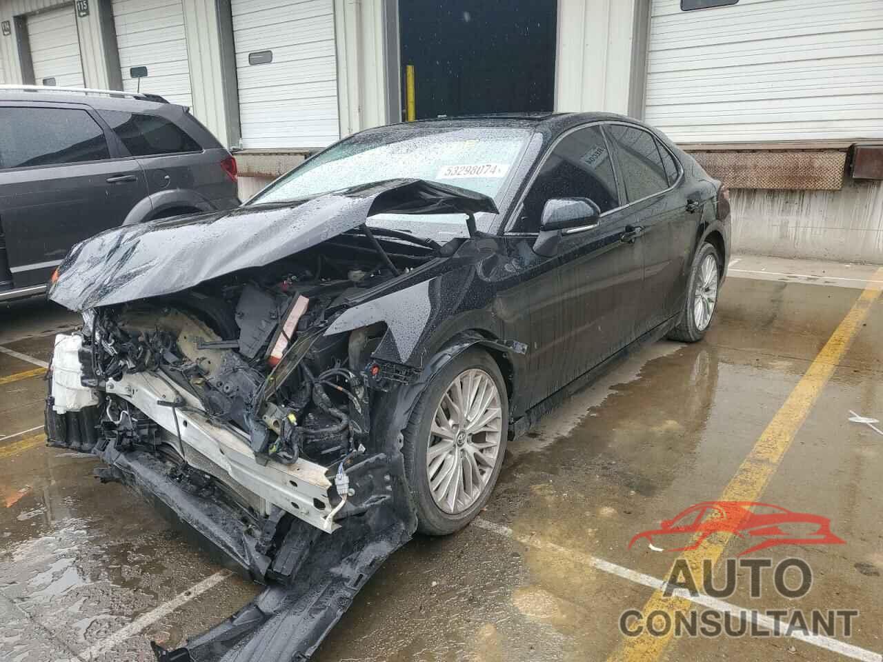 TOYOTA CAMRY 2018 - 4T1B11HKXJU069463