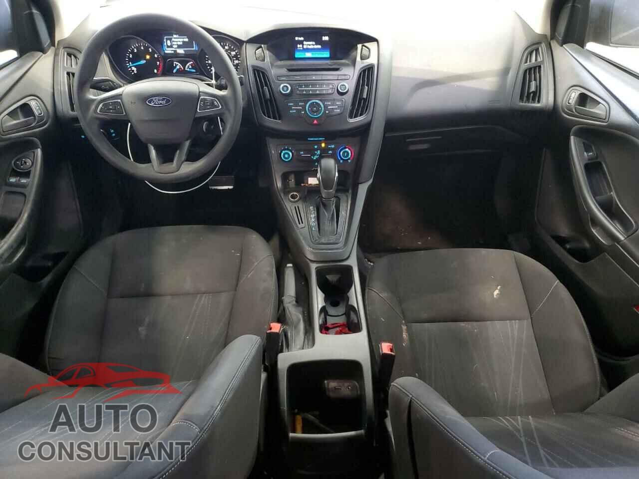 FORD FOCUS 2015 - 1FADP3E27FL328313