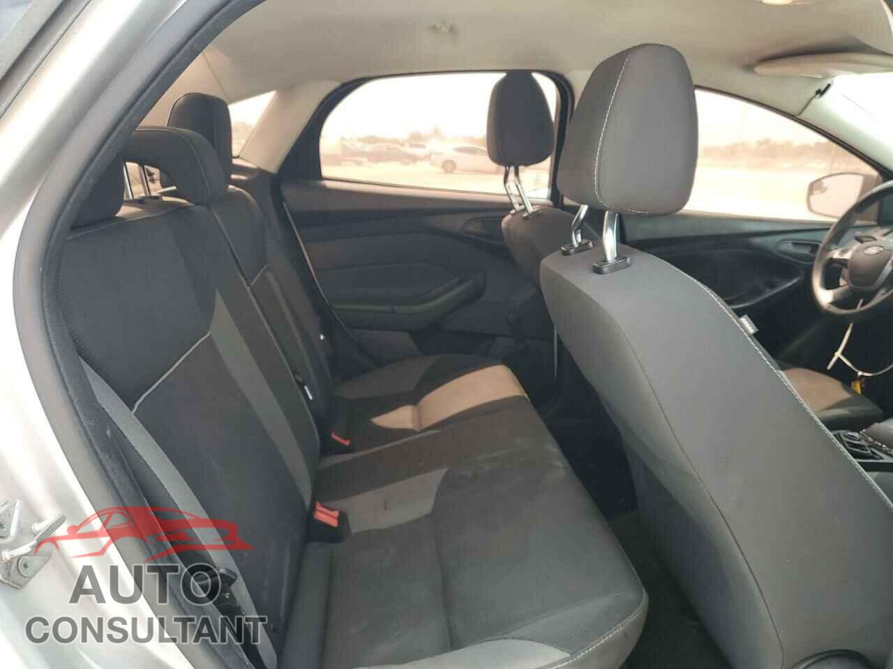 FORD FOCUS 2014 - 1FADP3E20EL140361