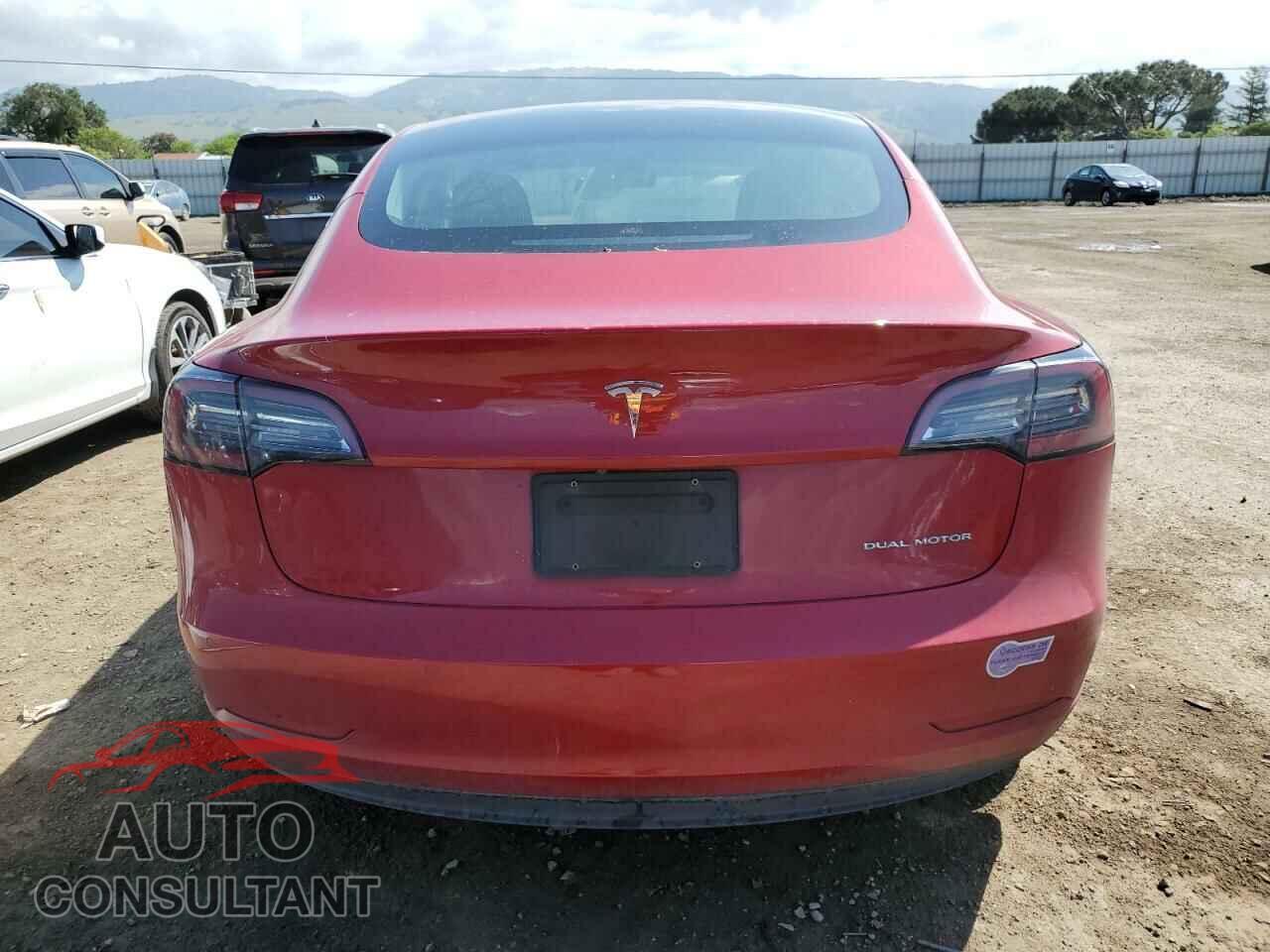 TESLA MODEL 3 2019 - 5YJ3E1EB4KF193868