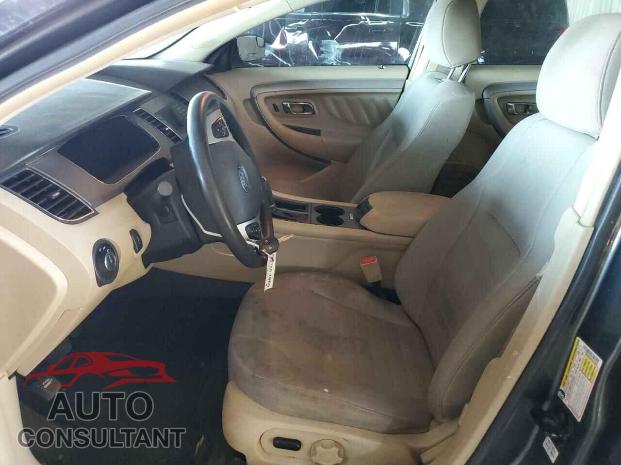 FORD TAURUS 2017 - 1FAHP2D82HG112947
