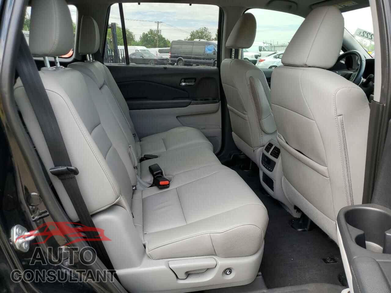 HONDA PILOT 2019 - 5FNYF6H55KB007955