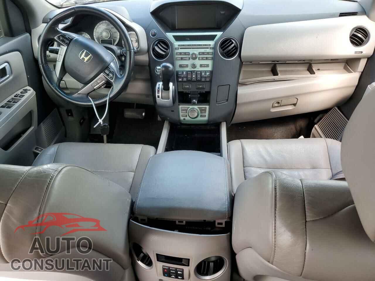 HONDA PILOT 2011 - 5FNYF4H73BB003943
