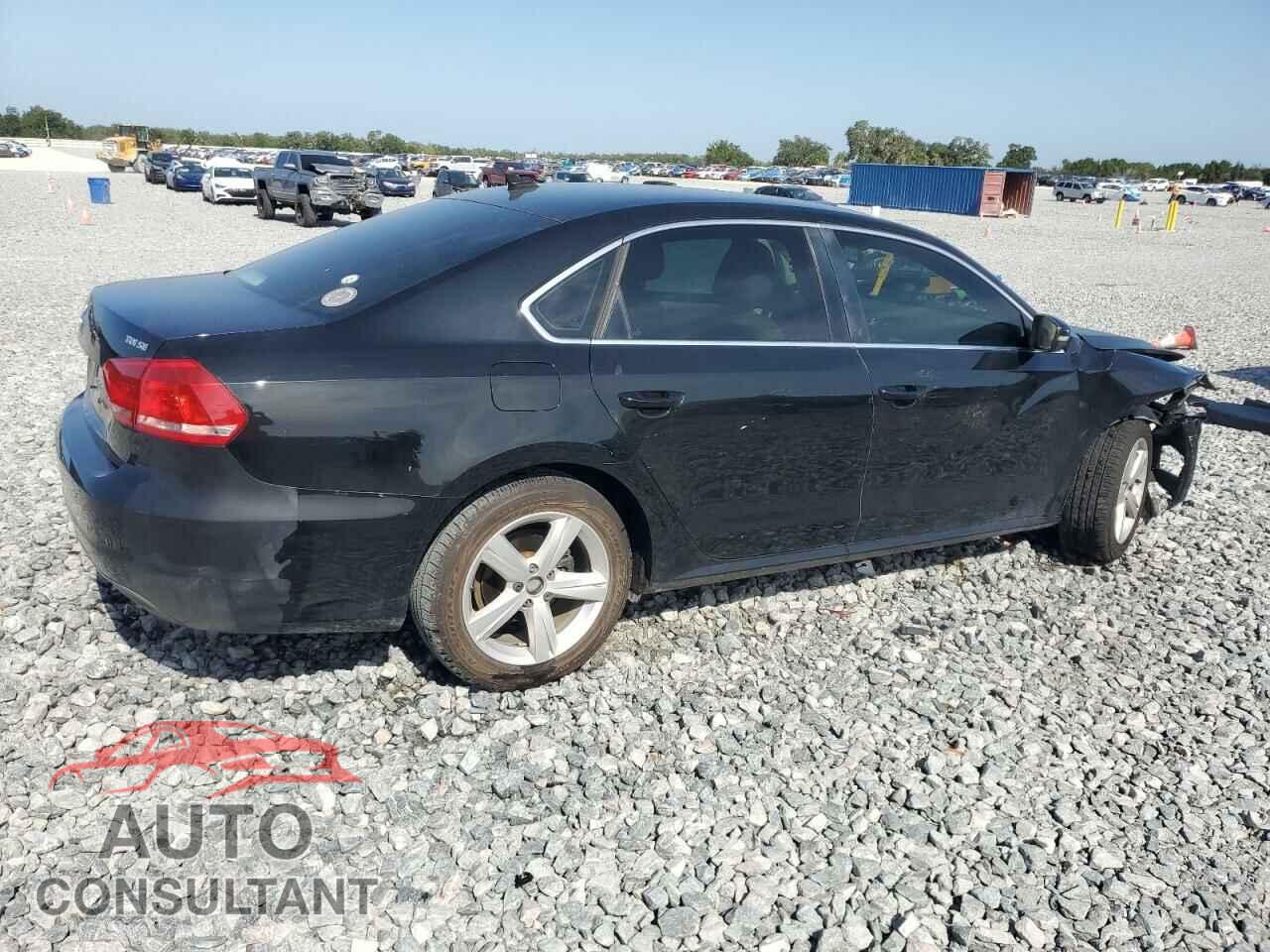 VOLKSWAGEN PASSAT 2013 - 1VWBN7A35DC028373
