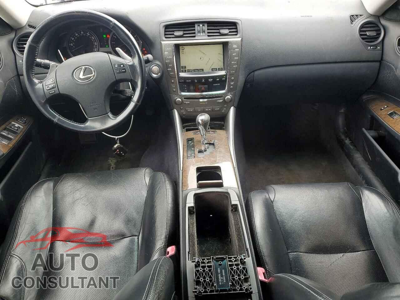 LEXUS IS 2009 - JTHCK262X92028755