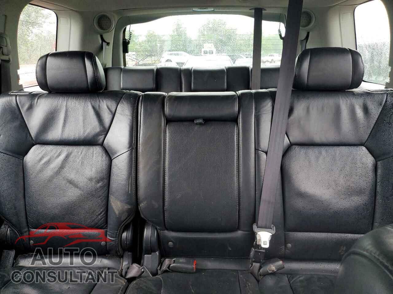 HONDA PILOT 2011 - 5FNYF4H97BB027535