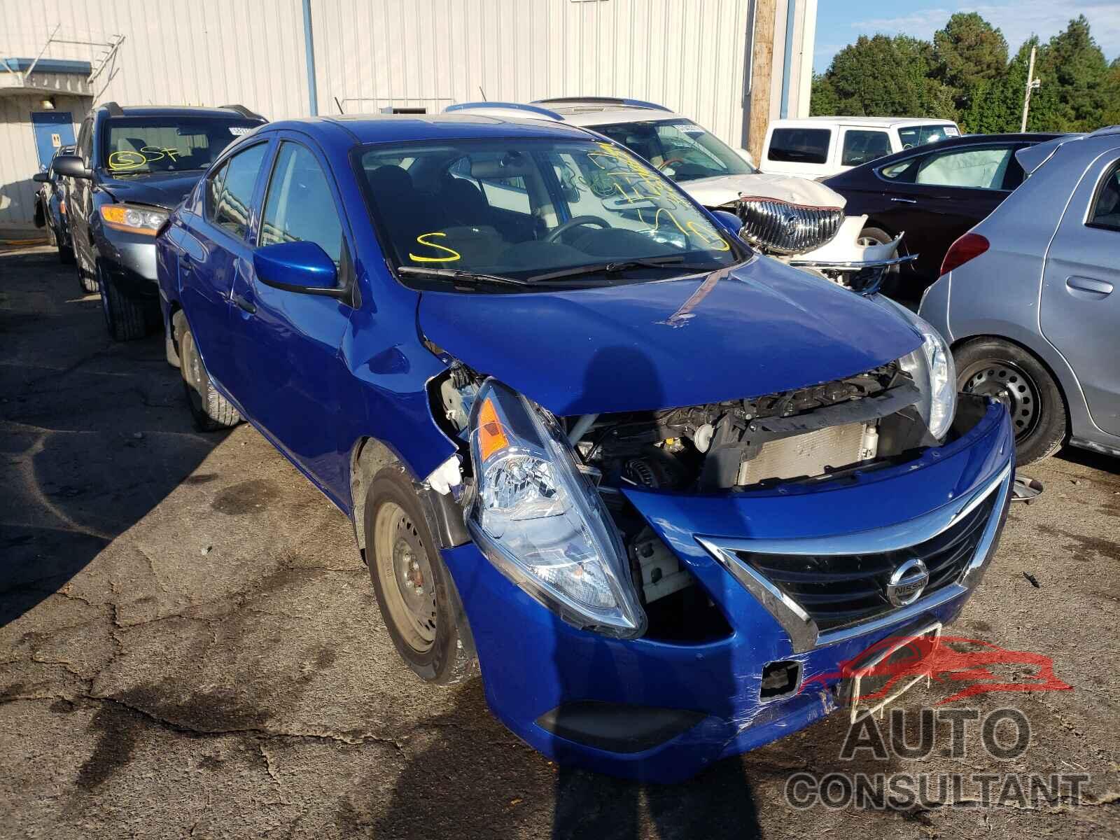 NISSAN VERSA 2017 - 3N1CN7AP4HL826810