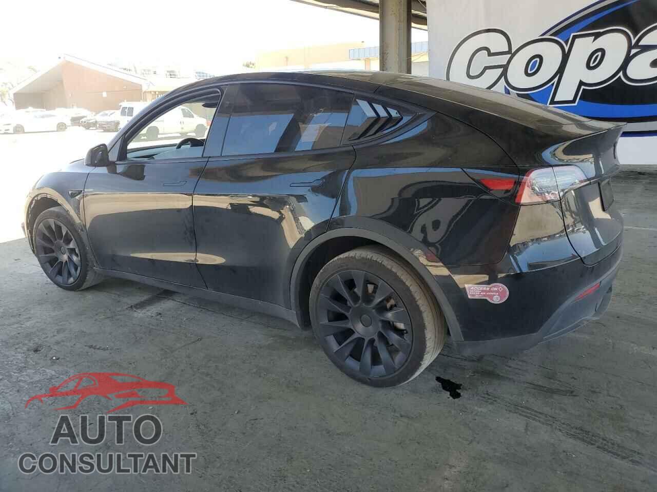 TESLA MODEL Y 2024 - 7SAYGDEE8RF983280