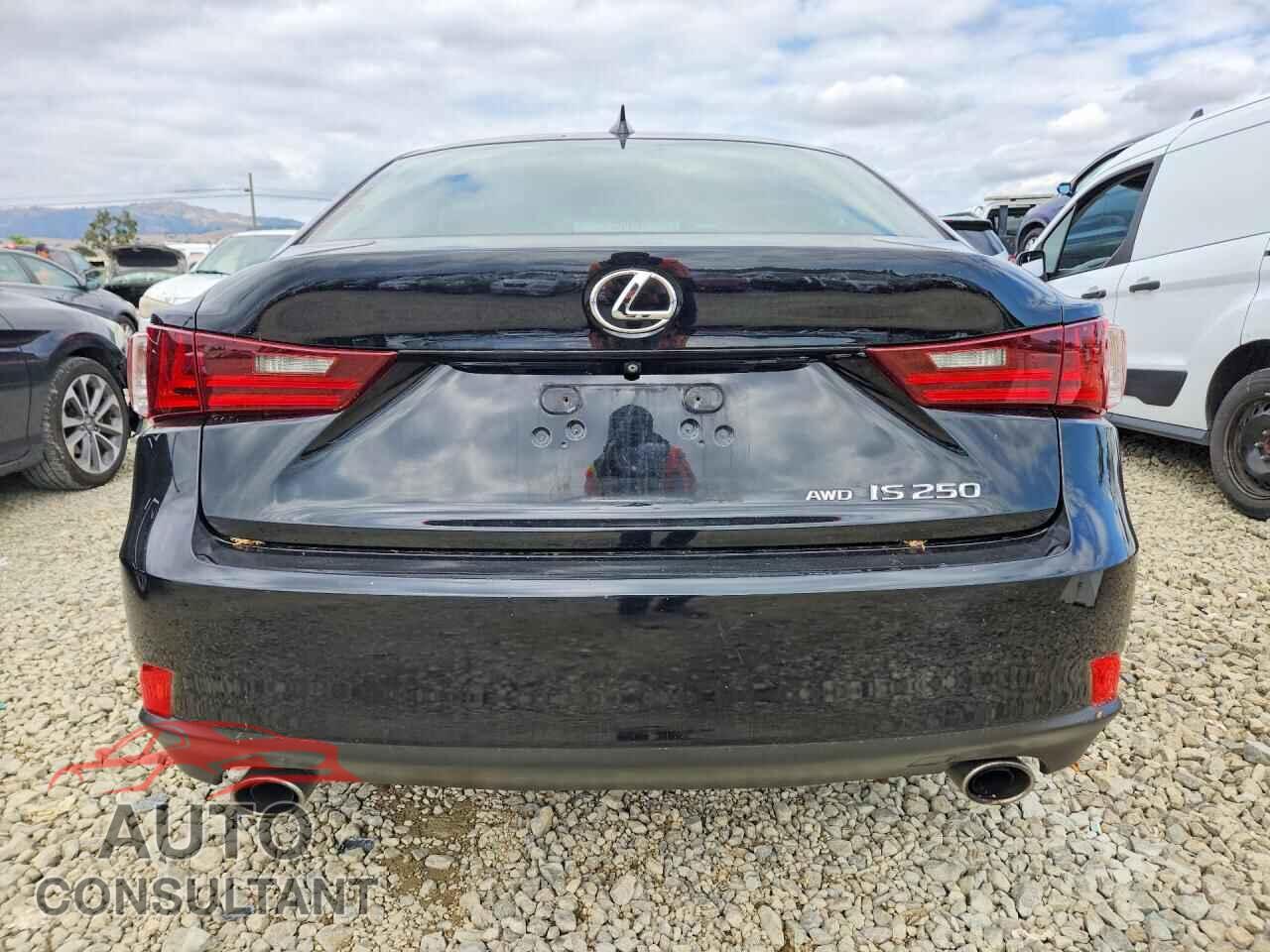 LEXUS IS 2015 - JTHCF1D22F5017678