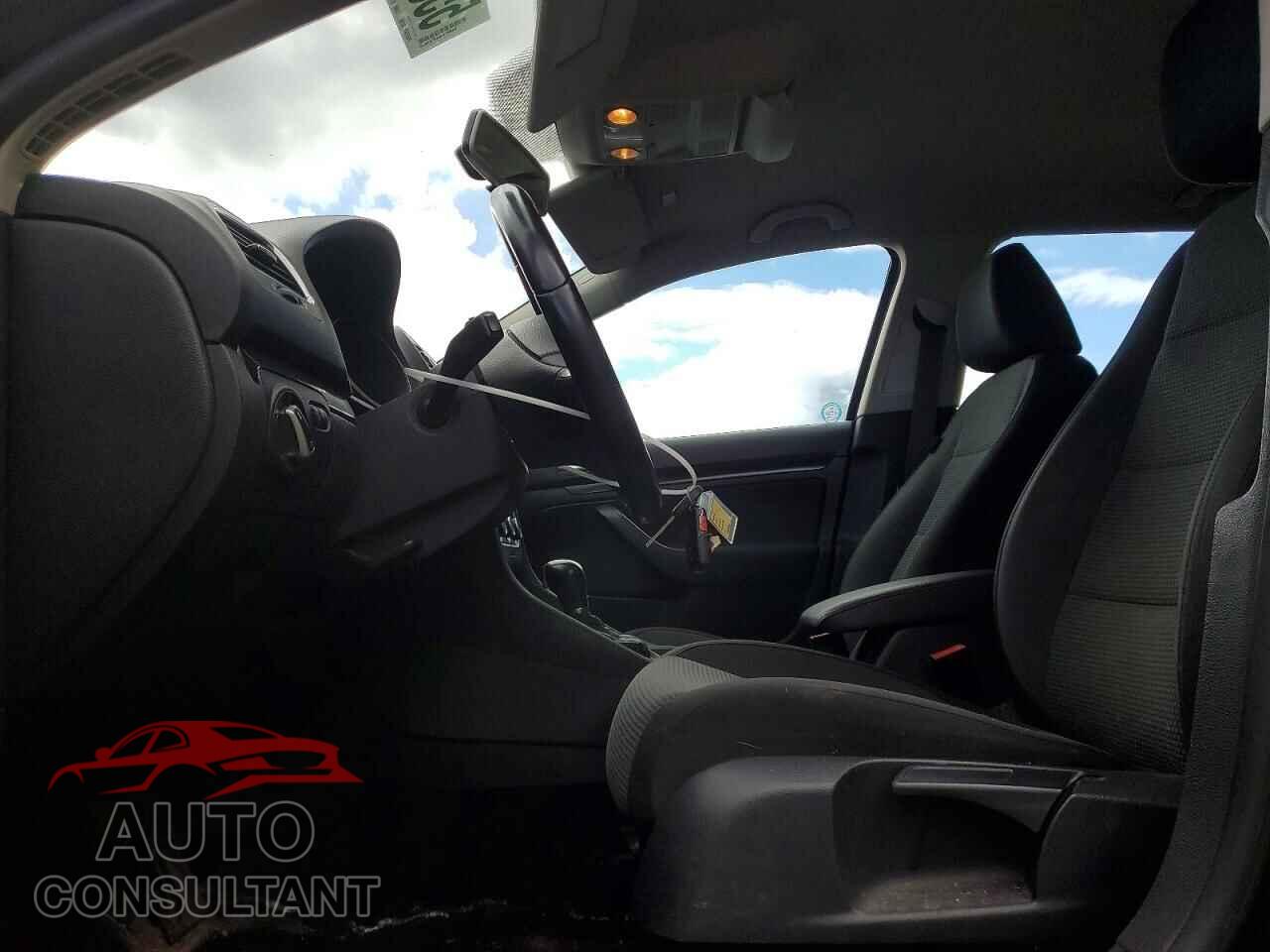 VOLKSWAGEN JETTA 2013 - 3VWPX7AJ1DM683045