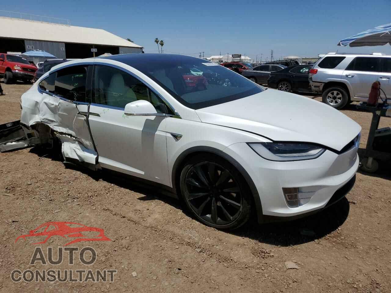 TESLA MODEL X 2020 - 5YJXCAE28LF241073